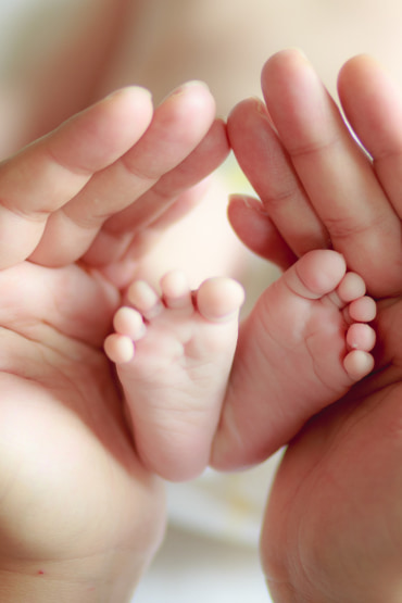 newborn sleep, sleeping baby, newborn feet